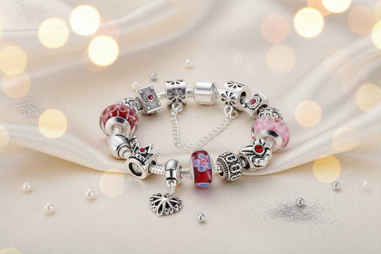 Pendelfunktion des Murano Glas Charm Armbands – Venezianische Eleganz für dein Handgelenk, zeigt Bewegungen der einzigartigen Perlen