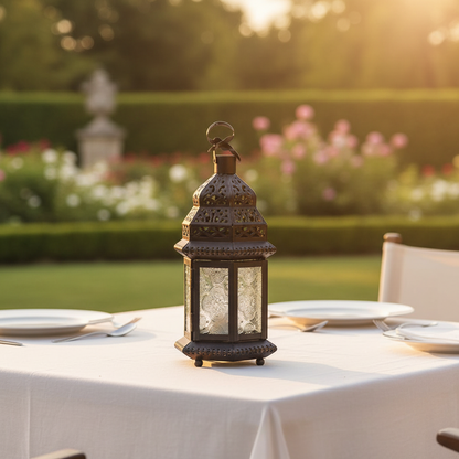 Schwarze Metall-Gartenlaterne mit klarem Glas und Marokko-Ornament für eleganten Garten und Eingang