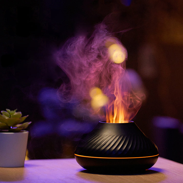 Entspannende Nutzung des 3D Flammen Aroma Diffuser RGB in einem modernen Raum, vereint Aromatherapie und Dekoration.