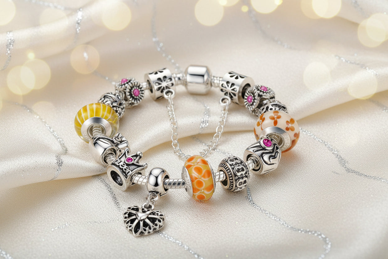 Prächtige Geschenkverpackung des Murano Glas Charm Armbands – Venezianische Eleganz für dein Handgelenk, ideal für besondere Anlässe