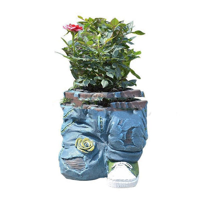 Jeans Blumentopf bepflanzt mit Sukkulenten — kreative Gartendeko Idee