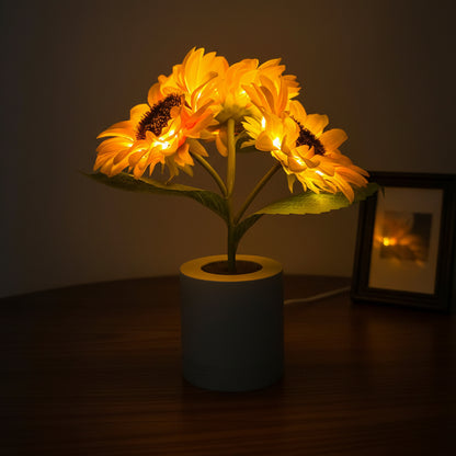 Wiederaufladbare Sonnenblumen Tischlampe – USB-Ladevorgang Detailbild