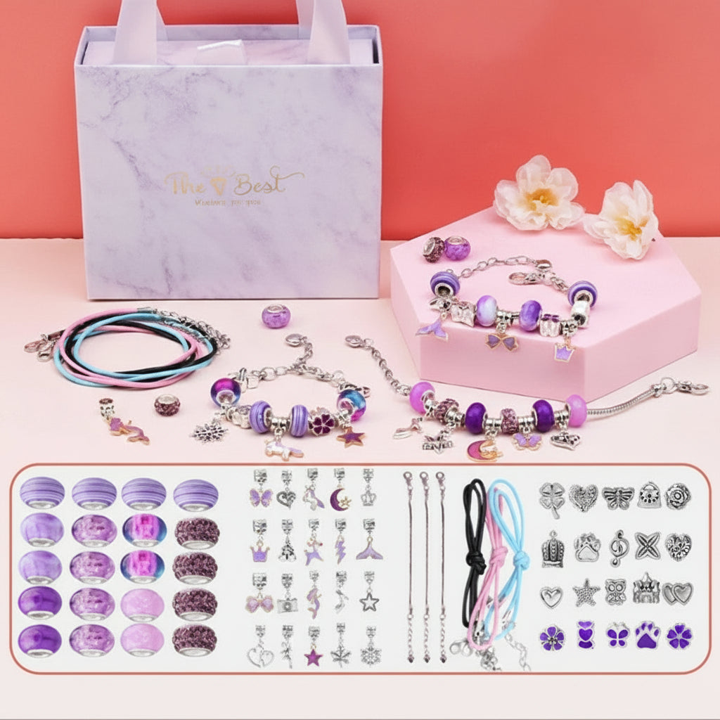 Mädchen gestaltet ihr Armband mit dem DIY Buntes Charm Armband Set – Schmuckbox für Mädchen, stärkt Kreativität.