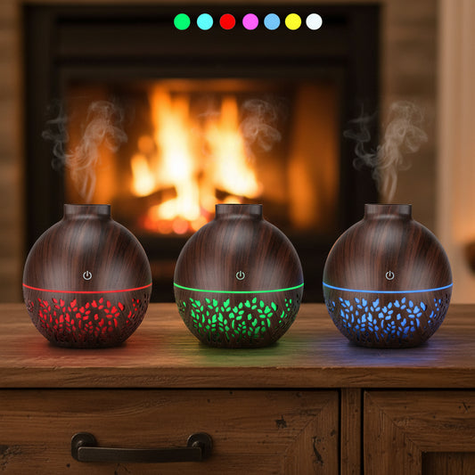 Flammen Aroma Diffuser in dunkler Holzoptik mit LED-Flammeneffekt für eine gemütliche Atmosphäre.