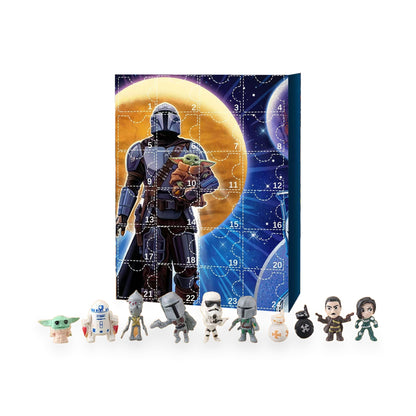Star Wars Adventskalender mit Mandalorianer und Grogu auf der Box, davor R2-D2, Sturmtruppler, BB-8 und Kopfgeldjäger